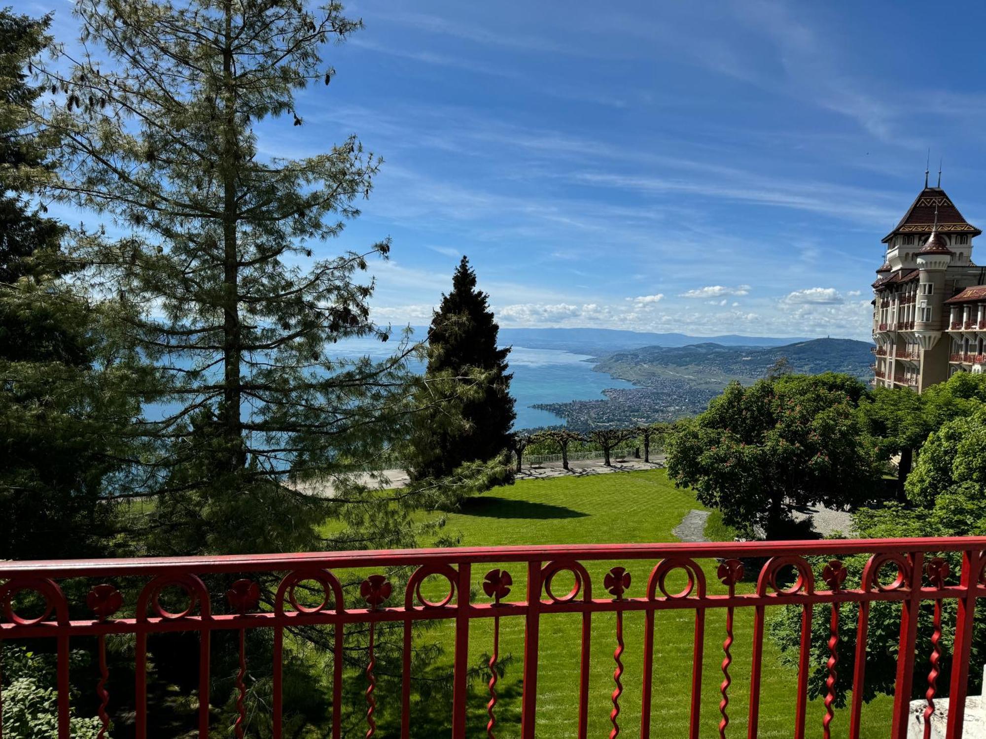 Buffet De La Gare Hotell Montreux Eksteriør bilde